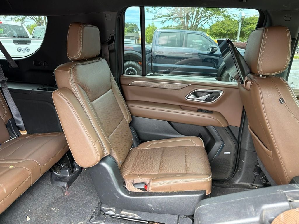 2022 Chevrolet Suburban High Country DELUXE PACKAGE