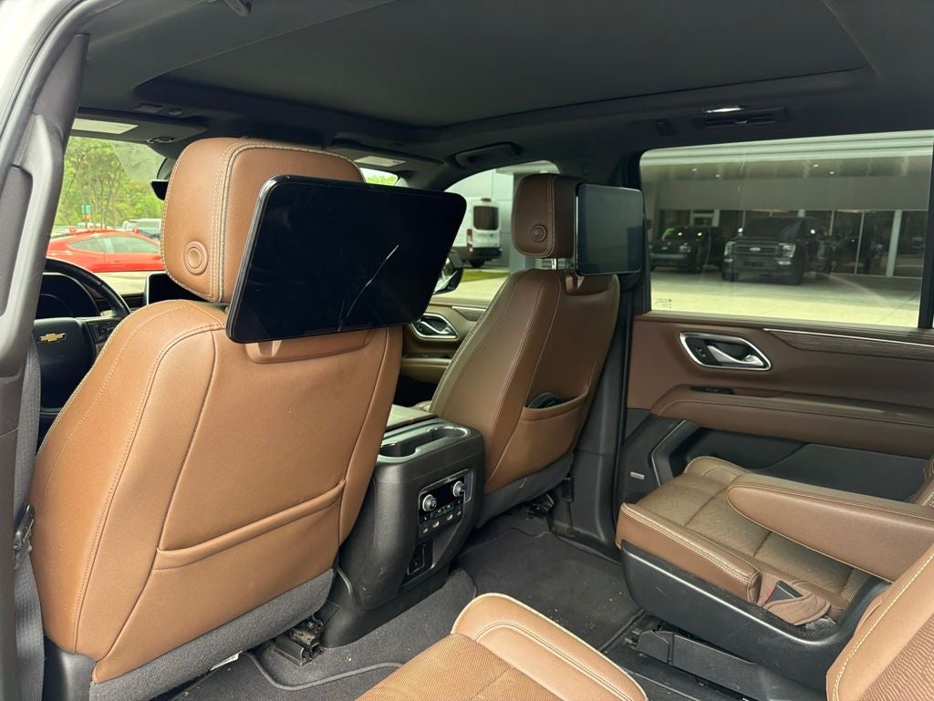 2022 Chevrolet Suburban High Country DELUXE PACKAGE