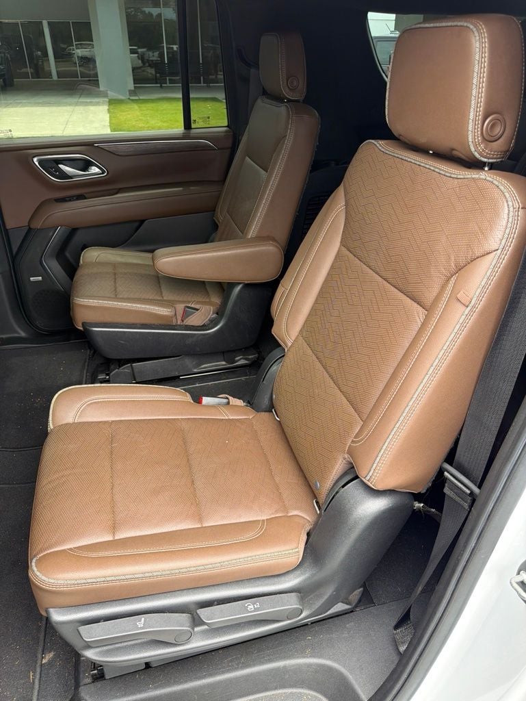 2022 Chevrolet Suburban High Country DELUXE PACKAGE