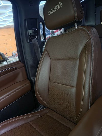 2022 Chevrolet Suburban High Country DELUXE PACKAGE