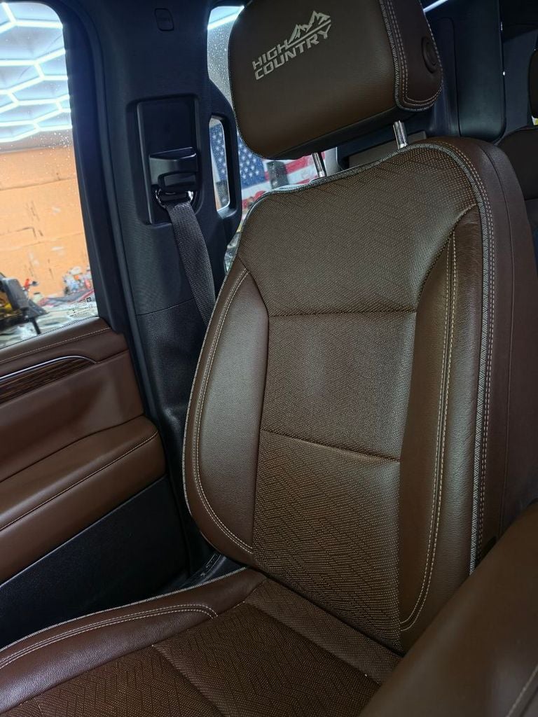 2022 Chevrolet Suburban High Country DELUXE PACKAGE