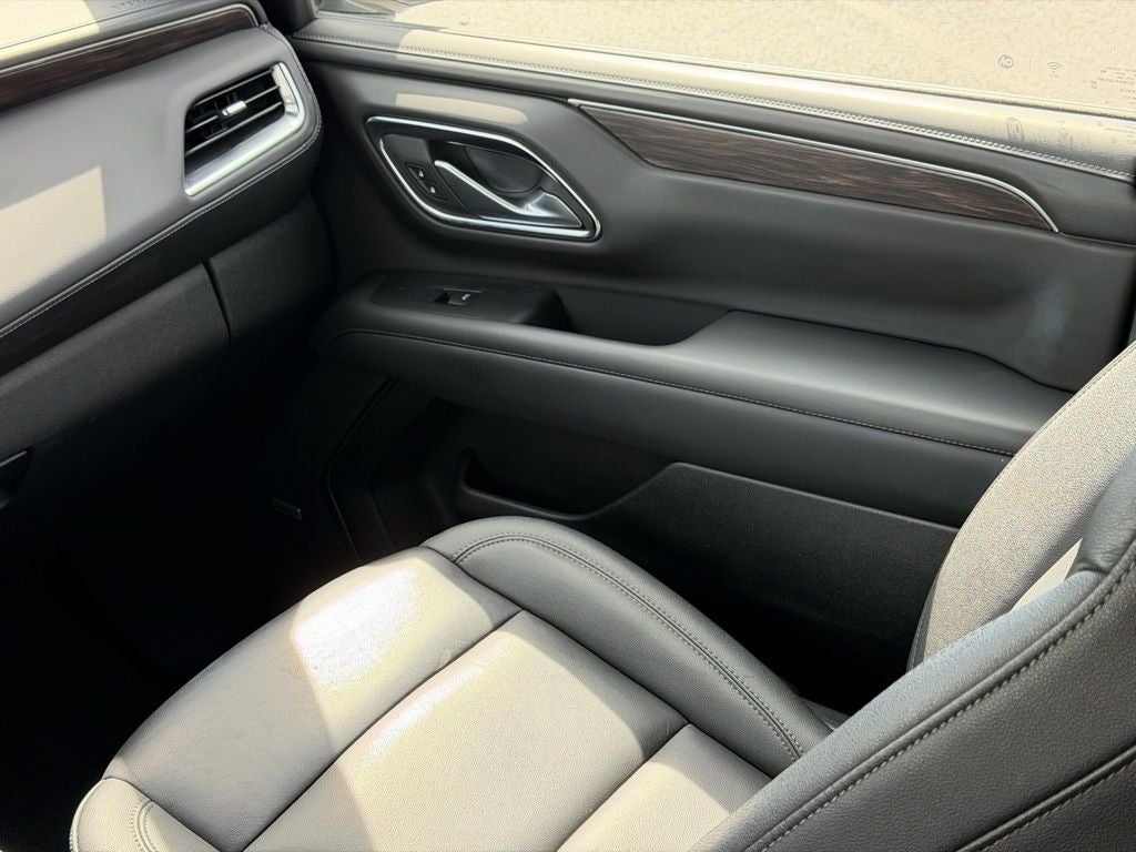 2024 Chevrolet Tahoe LT 2ND ROW BUCKETS