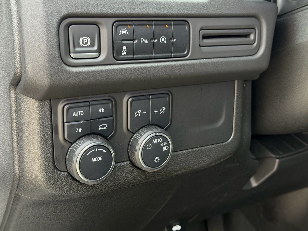 2024 Chevrolet Tahoe LT 2ND ROW BUCKETS