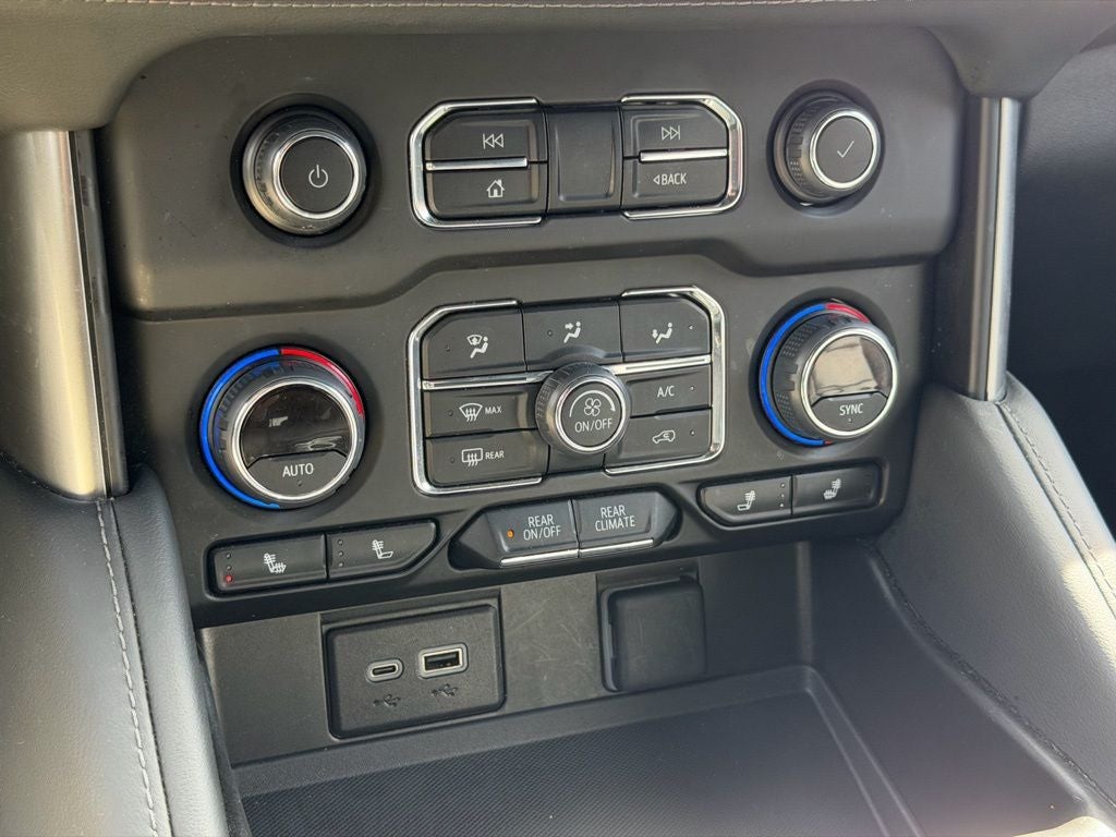 2024 Chevrolet Tahoe LT 2ND ROW BUCKETS