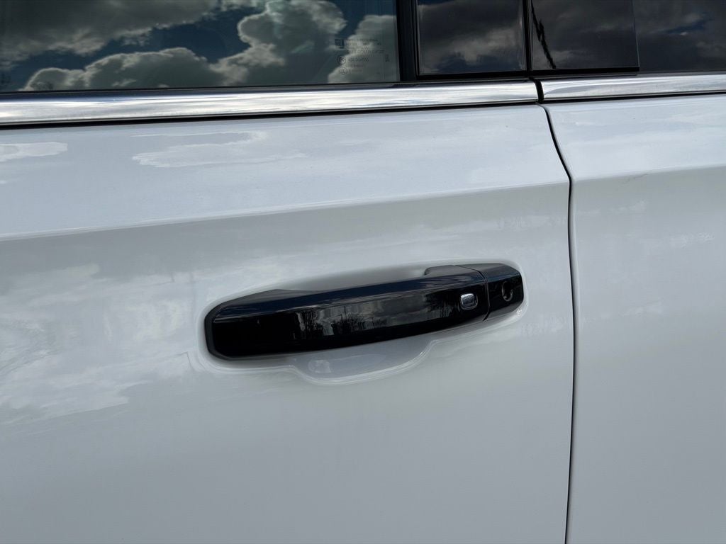 2024 Chevrolet Tahoe LT 2ND ROW BUCKETS