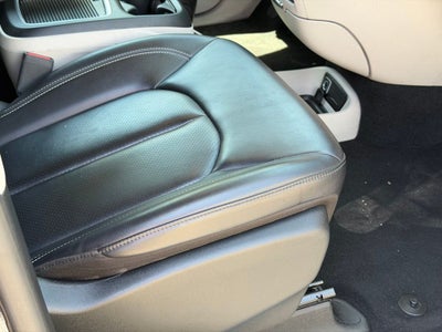 2023 Chrysler Pacifica Touring L FAMILY FUN!!!!