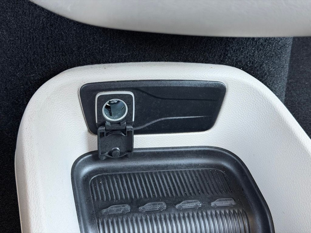 2023 Chrysler Pacifica Touring L FAMILY FUN!!!!