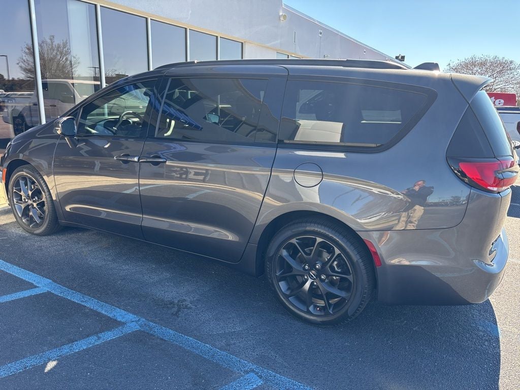 2021 Chrysler Pacifica Touring