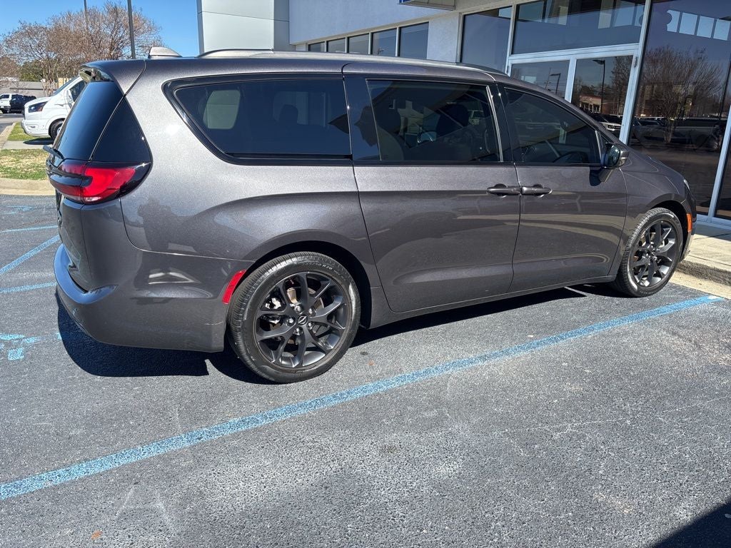 2021 Chrysler Pacifica Touring