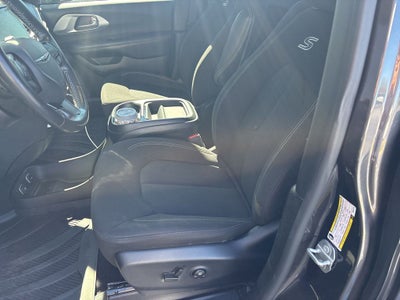 2021 Chrysler Pacifica Touring