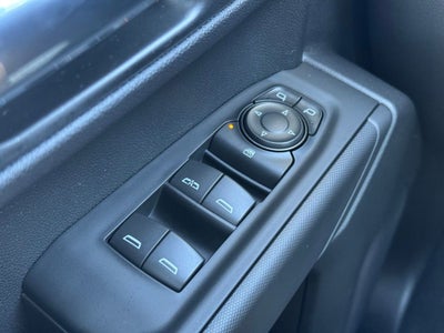 2025 Chevrolet Silverado 1500 Custom Trail Boss BLACKOUT PACKAGE