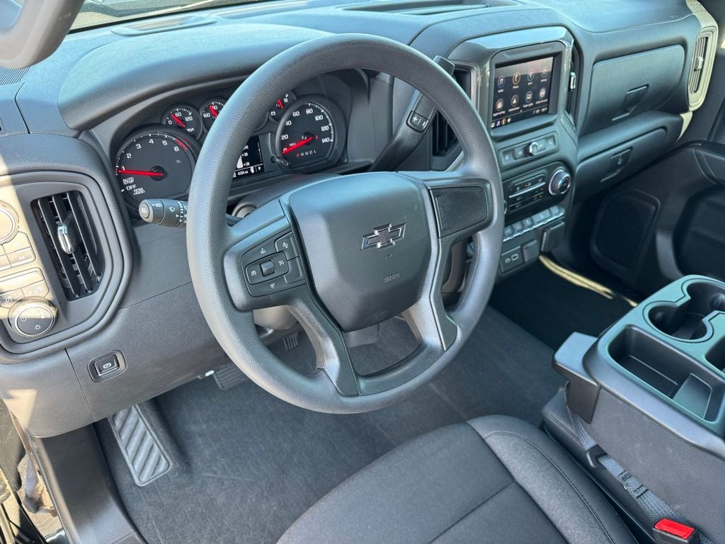 2025 Chevrolet Silverado 1500 Custom Trail Boss BLACKOUT PACKAGE