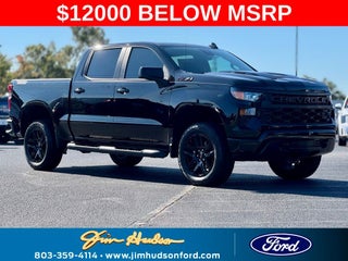 2025 Chevrolet Silverado 1500 Custom Trail Boss BLACKOUT PACKAGE