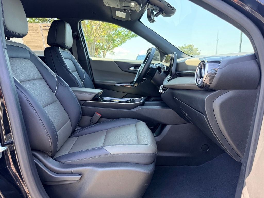 2025 Chevrolet Equinox LT SAFETY & TECH PACKAGE