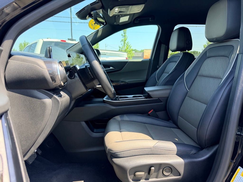 2025 Chevrolet Equinox LT SAFETY & TECH PACKAGE