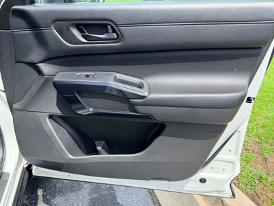 2024 Nissan Pathfinder SV 3RD ROW SEATING