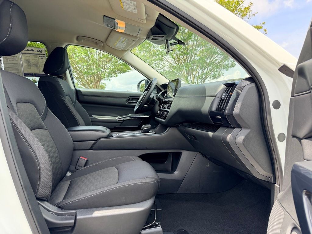 2024 Nissan Pathfinder SV 3RD ROW SEATING