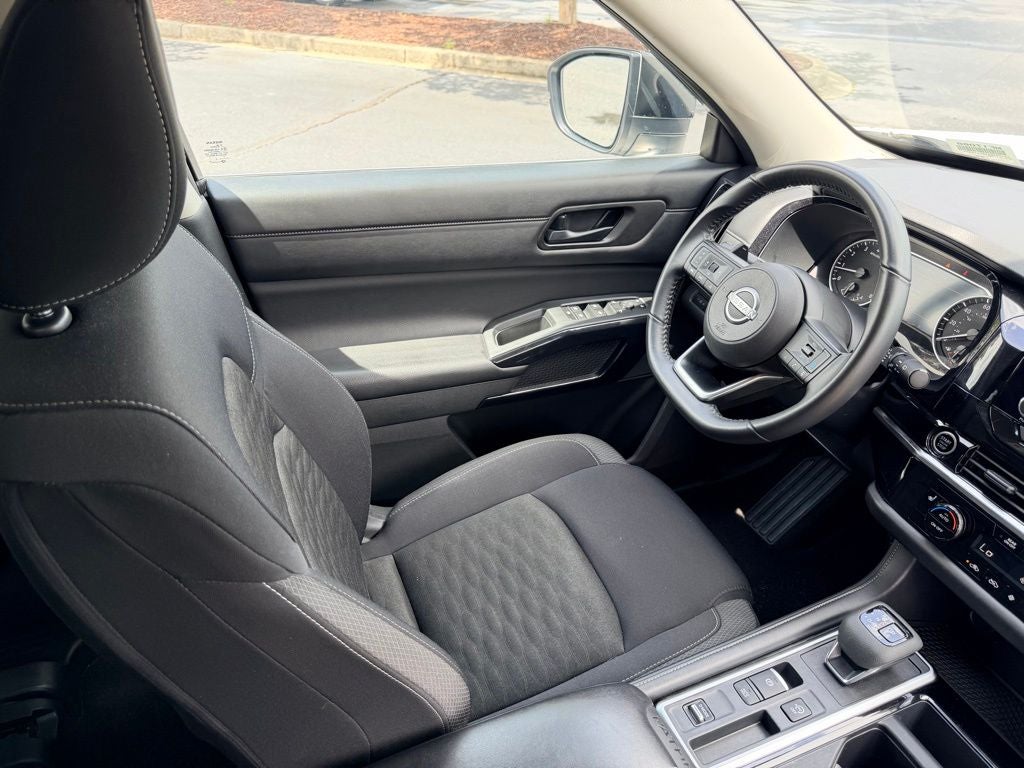 2024 Nissan Pathfinder SV 3RD ROW SEATING