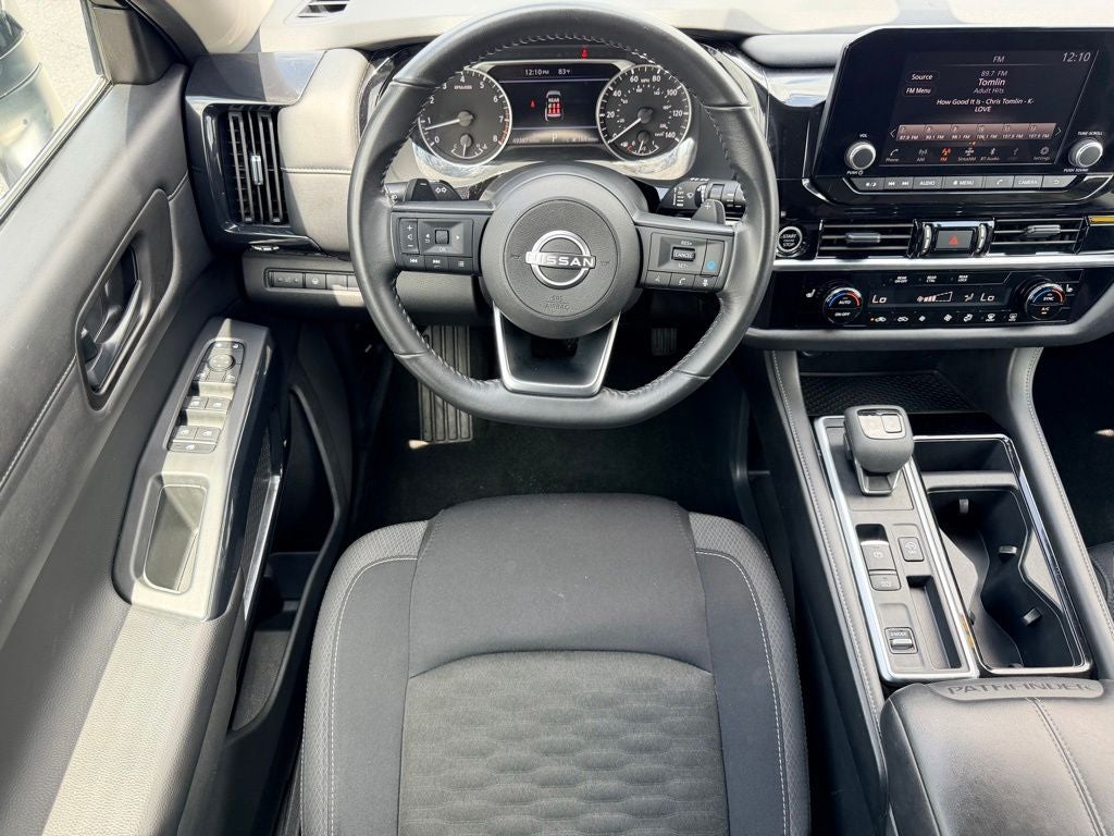 2024 Nissan Pathfinder SV 3RD ROW SEATING