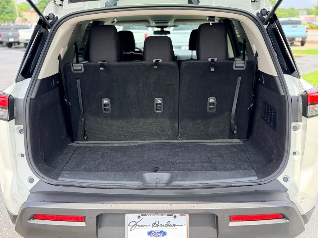2024 Nissan Pathfinder SV 3RD ROW SEATING
