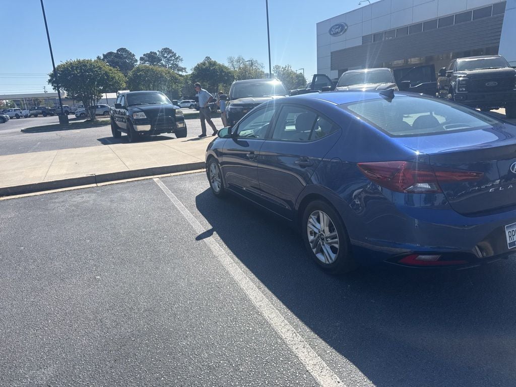 2019 Hyundai Elantra SEL GREAT ON GAS!!!