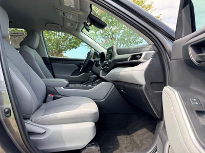 2023 Toyota Highlander LE 3RD ROW SEATING