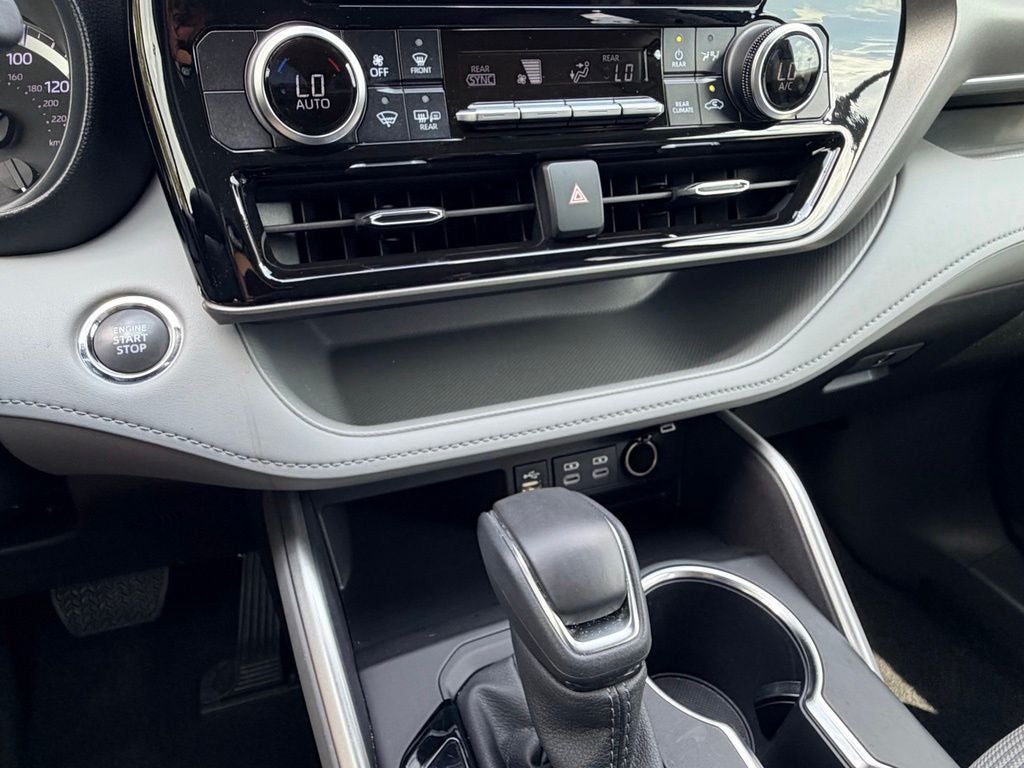 2023 Toyota Highlander LE 3RD ROW SEATING