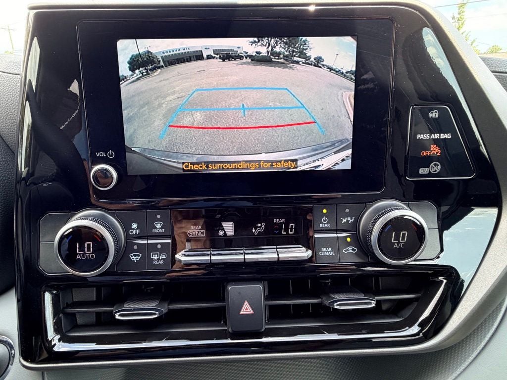 2023 Toyota Highlander LE 3RD ROW SEATING