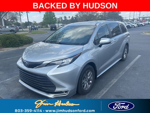 2023 Toyota Sienna XLE 8 Passenger