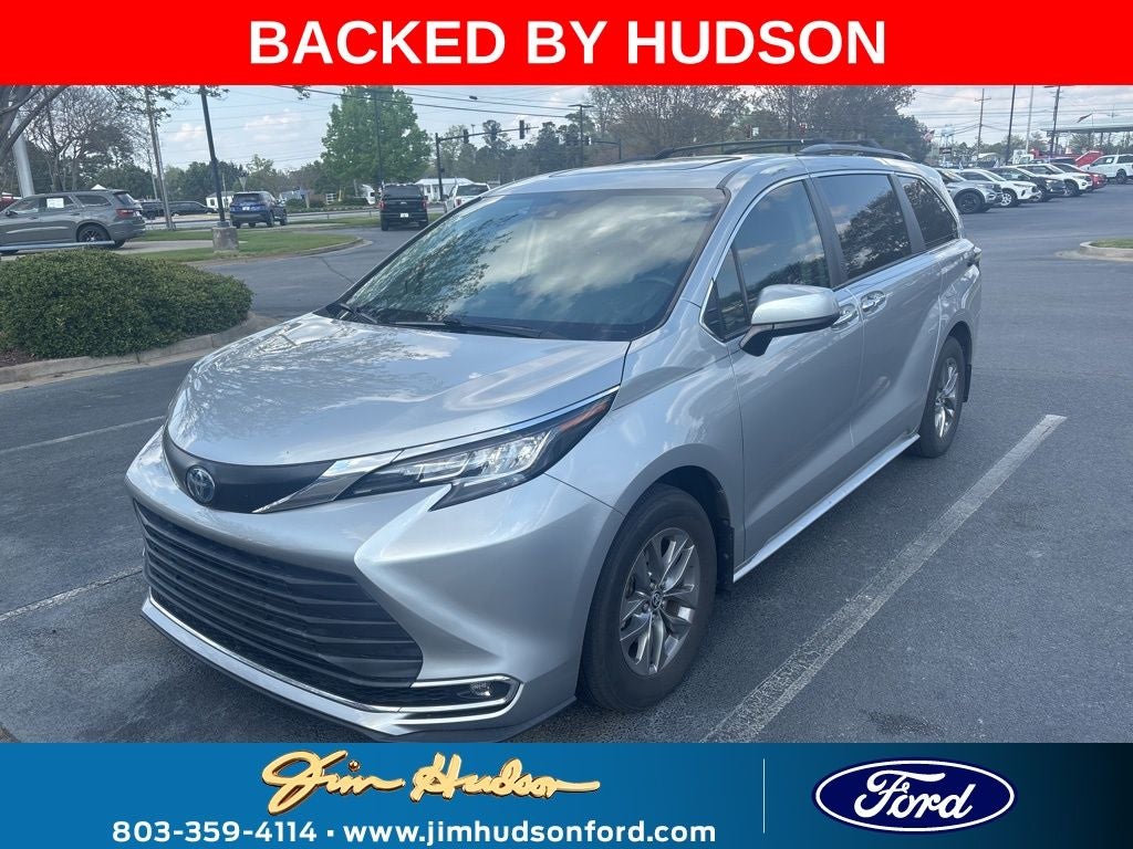 2023 Toyota Sienna XLE 8 Passenger