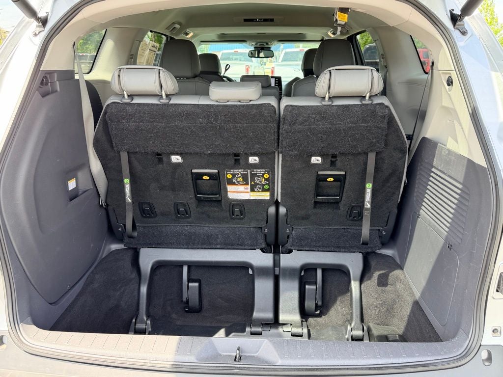 2023 Toyota Sienna XLE 8 Passenger