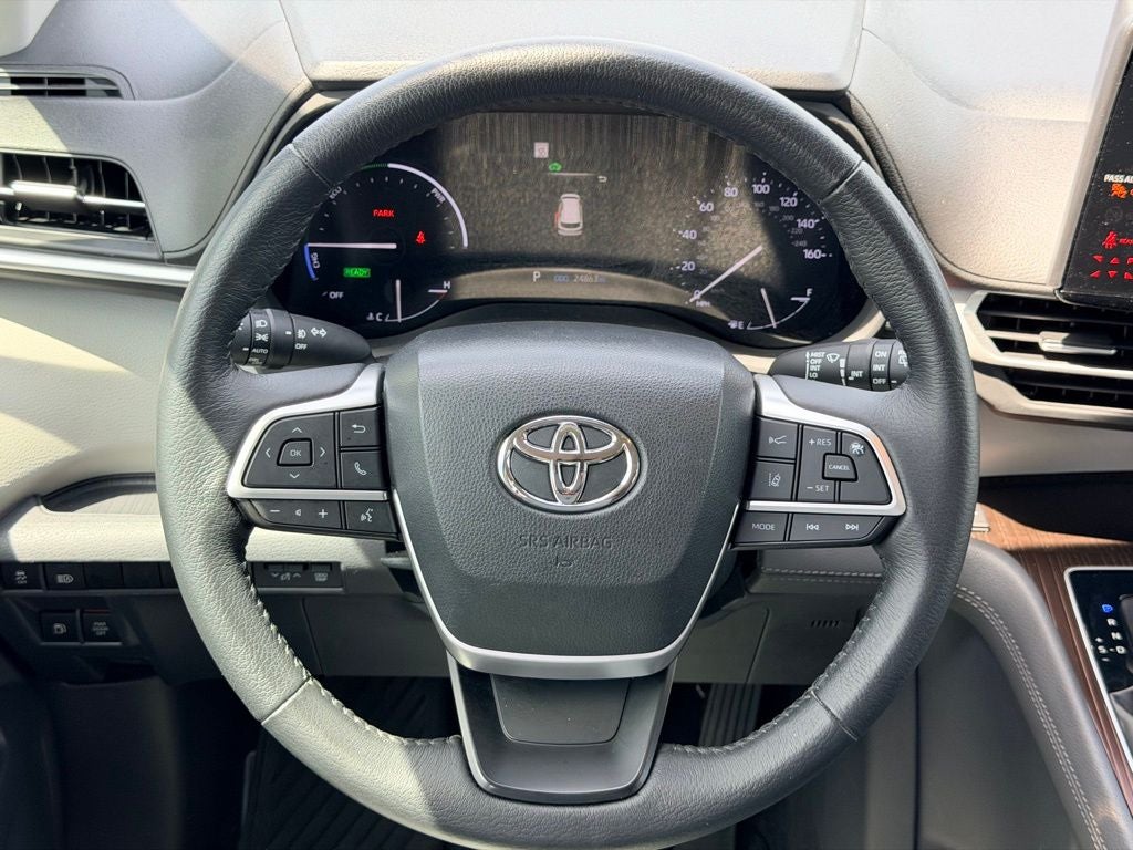 2023 Toyota Sienna XLE 8 Passenger