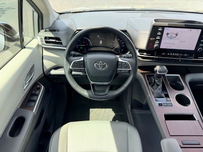 2023 Toyota Sienna XLE 8 Passenger