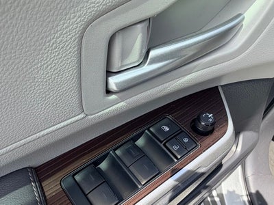 2023 Toyota Sienna XLE 8 Passenger