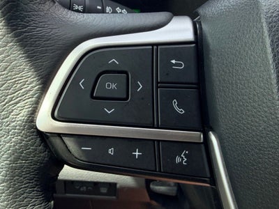 2023 Toyota Sienna XLE 8 Passenger