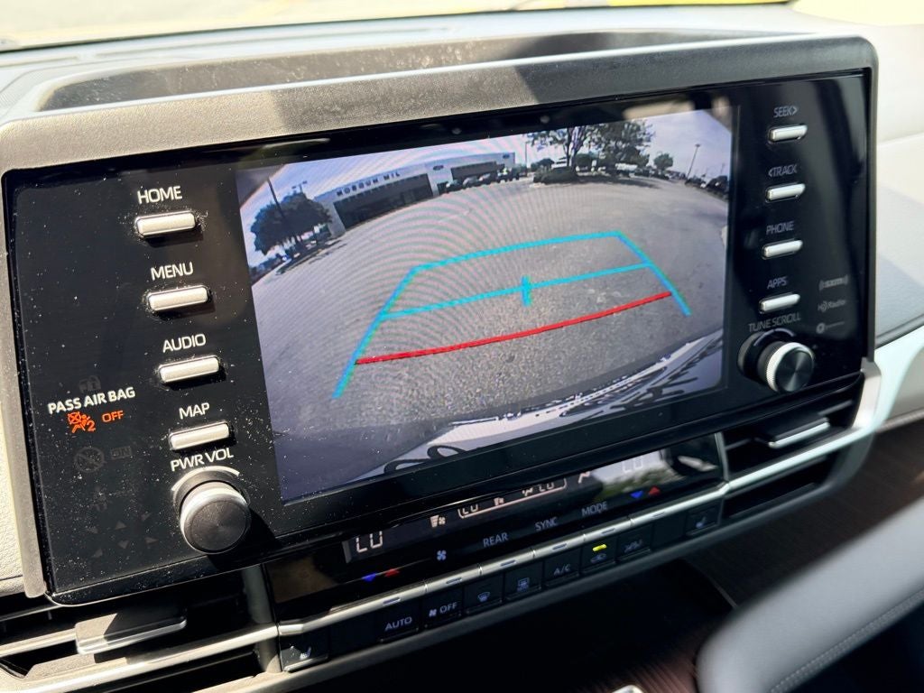 2023 Toyota Sienna XLE 8 Passenger