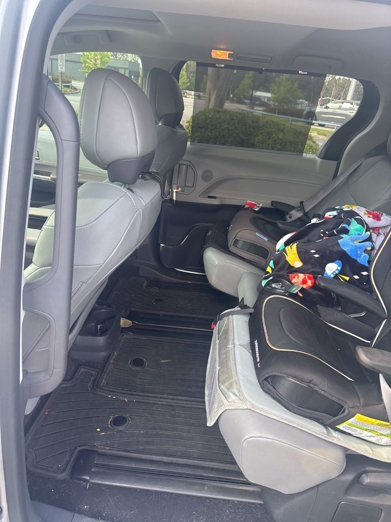 2023 Toyota Sienna XLE 8 Passenger