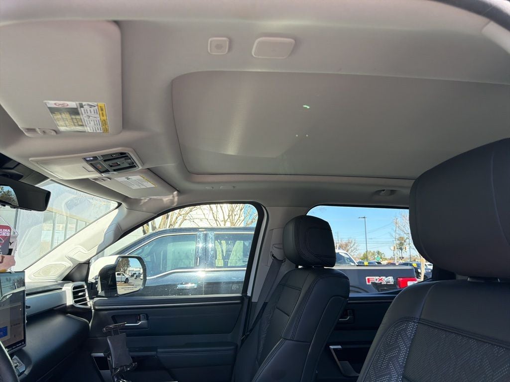 2022 Toyota Tundra Limited PANO ROOF TECH PACKAGE LOW MILES!!