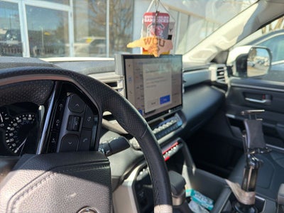 2022 Toyota Tundra Limited PANO ROOF TECH PACKAGE LOW MILES!!