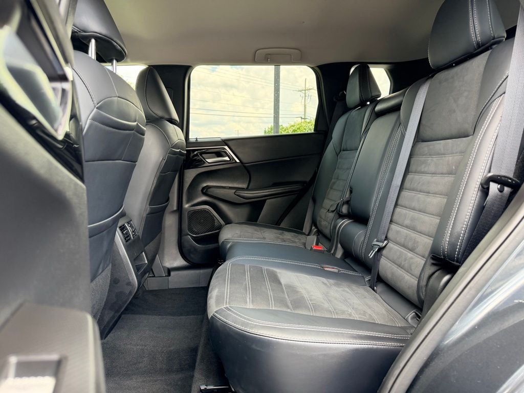 2024 Mitsubishi Outlander SE NAVIGATION 3RD ROW SEATING