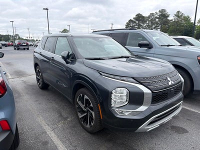 2024 Mitsubishi Outlander SE NAVIGATION 3RD ROW SEATING