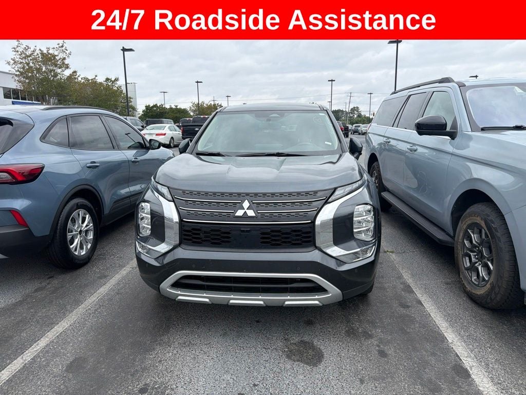 2024 Mitsubishi Outlander SE NAVIGATION 3RD ROW SEATING