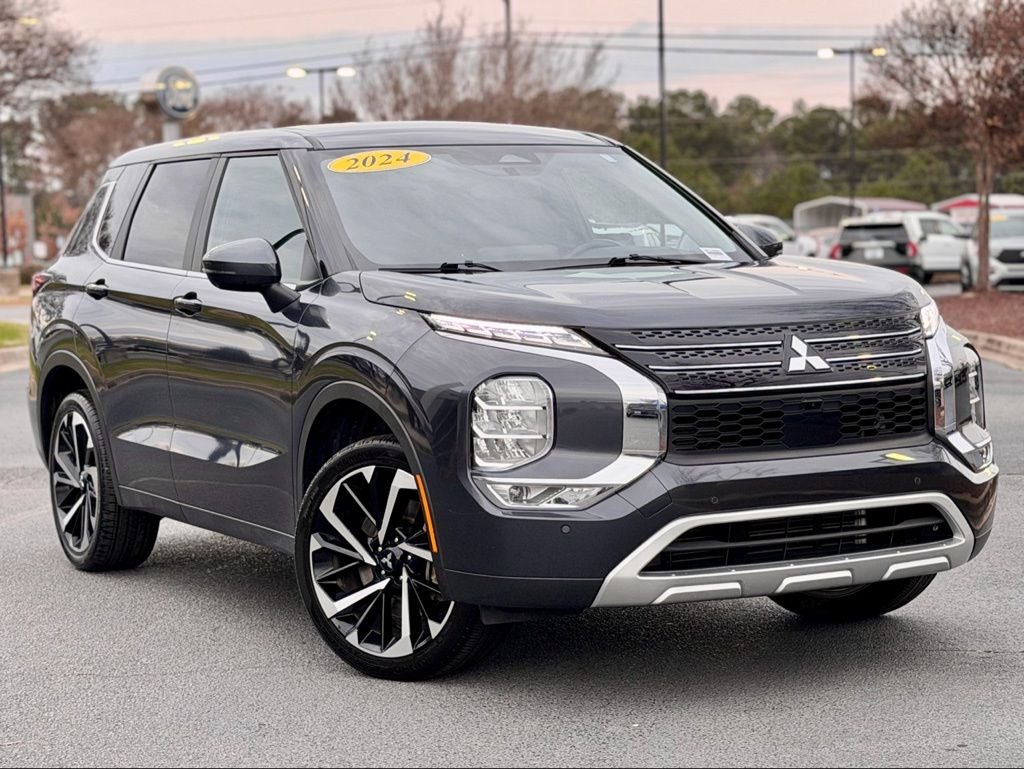 2024 Mitsubishi Outlander SE NAVIGATION