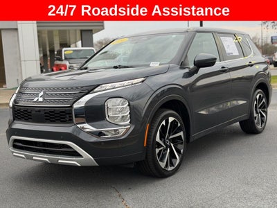 2024 Mitsubishi Outlander SE NAVIGATION