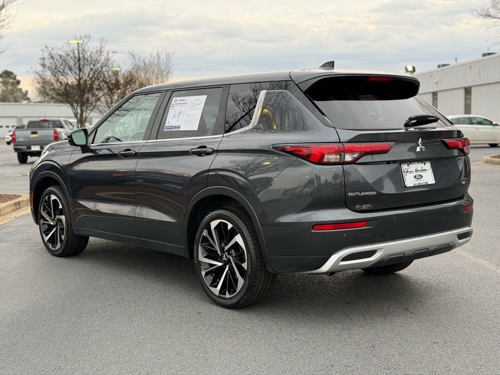 2024 Mitsubishi Outlander SE NAVIGATION