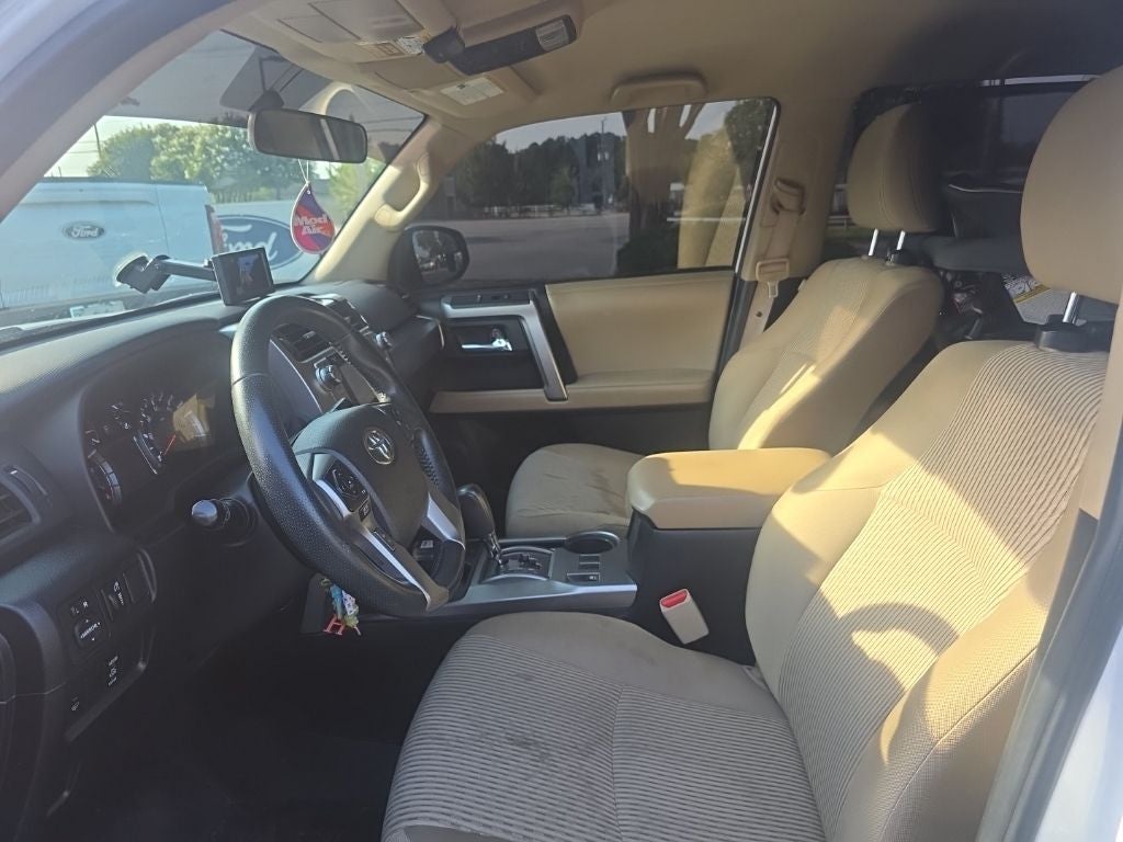 2017 Toyota 4Runner SR5 3RD ROW SEATING