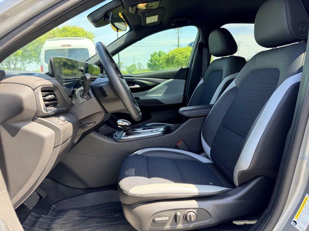 2024 Buick Envista Preferred HEATED SEATS ADAPT CRUISE SIDE BLIND ZONE ALERT