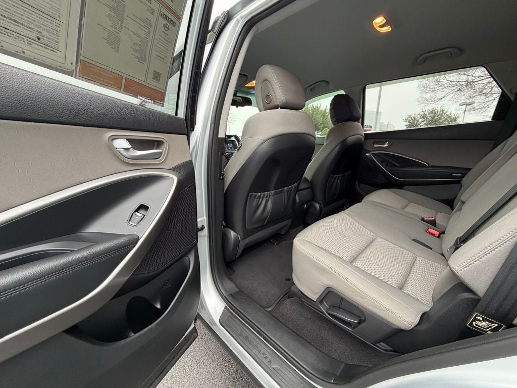 2017 Hyundai Santa Fe SE