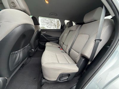 2017 Hyundai Santa Fe SE