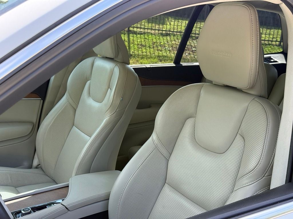 2019 Volvo XC90 T6 Inscription